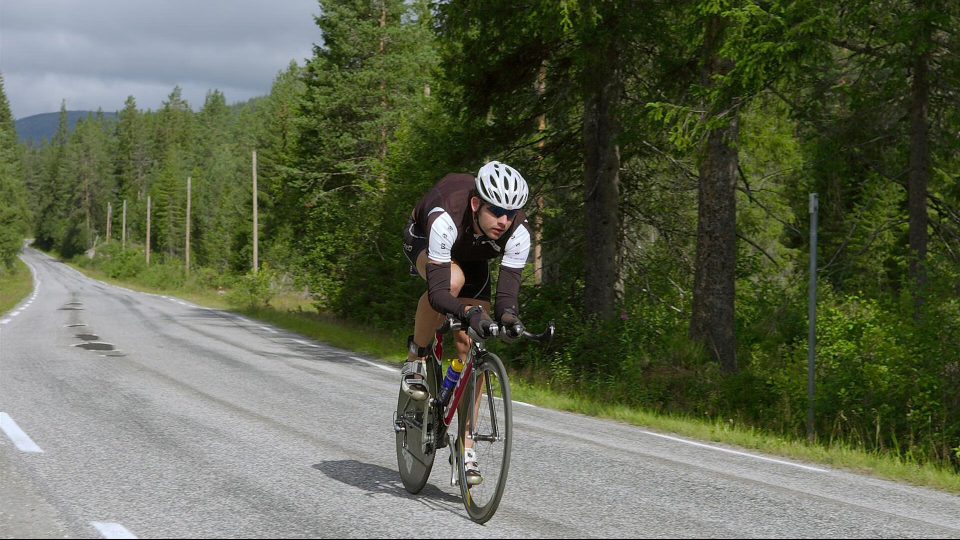 刀锋、烈酒与孤注一掷的赌局,拉什福德抢七之夜的灵魂独行