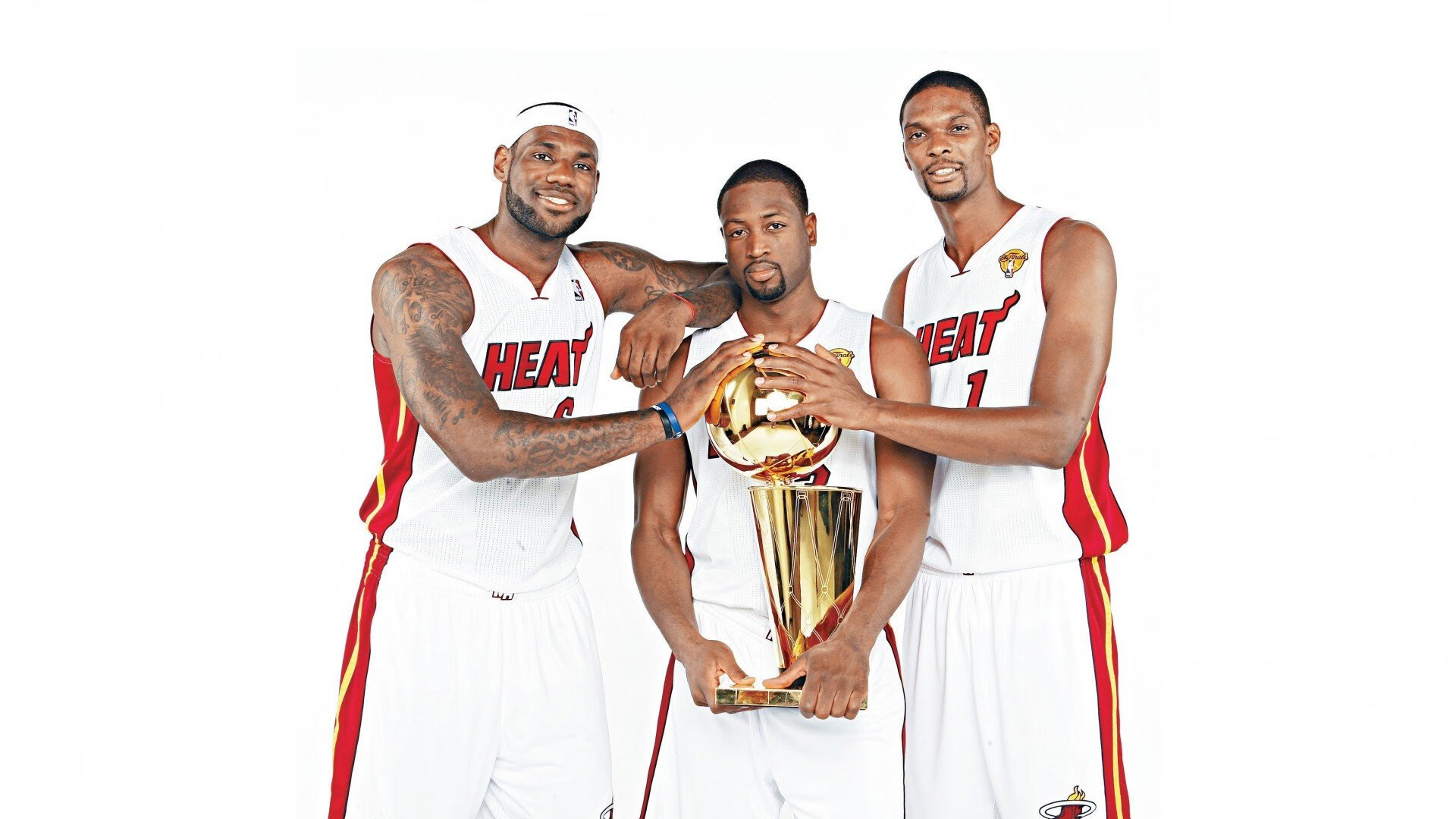 键指东决,英格拉姆超神接管,广东队雷霆击溃黄蜂巢穴