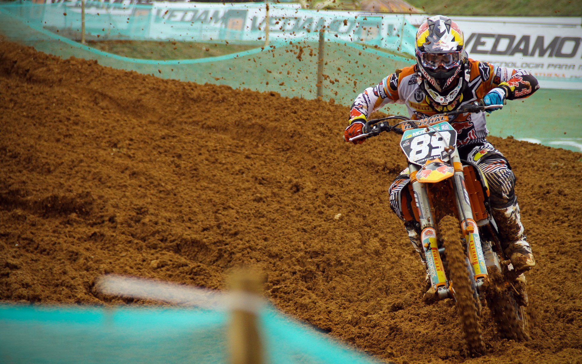 洪都拉斯强势拿下摩纳哥,拉什福德存在感拉满,一场跨界足球的奇幻叙事